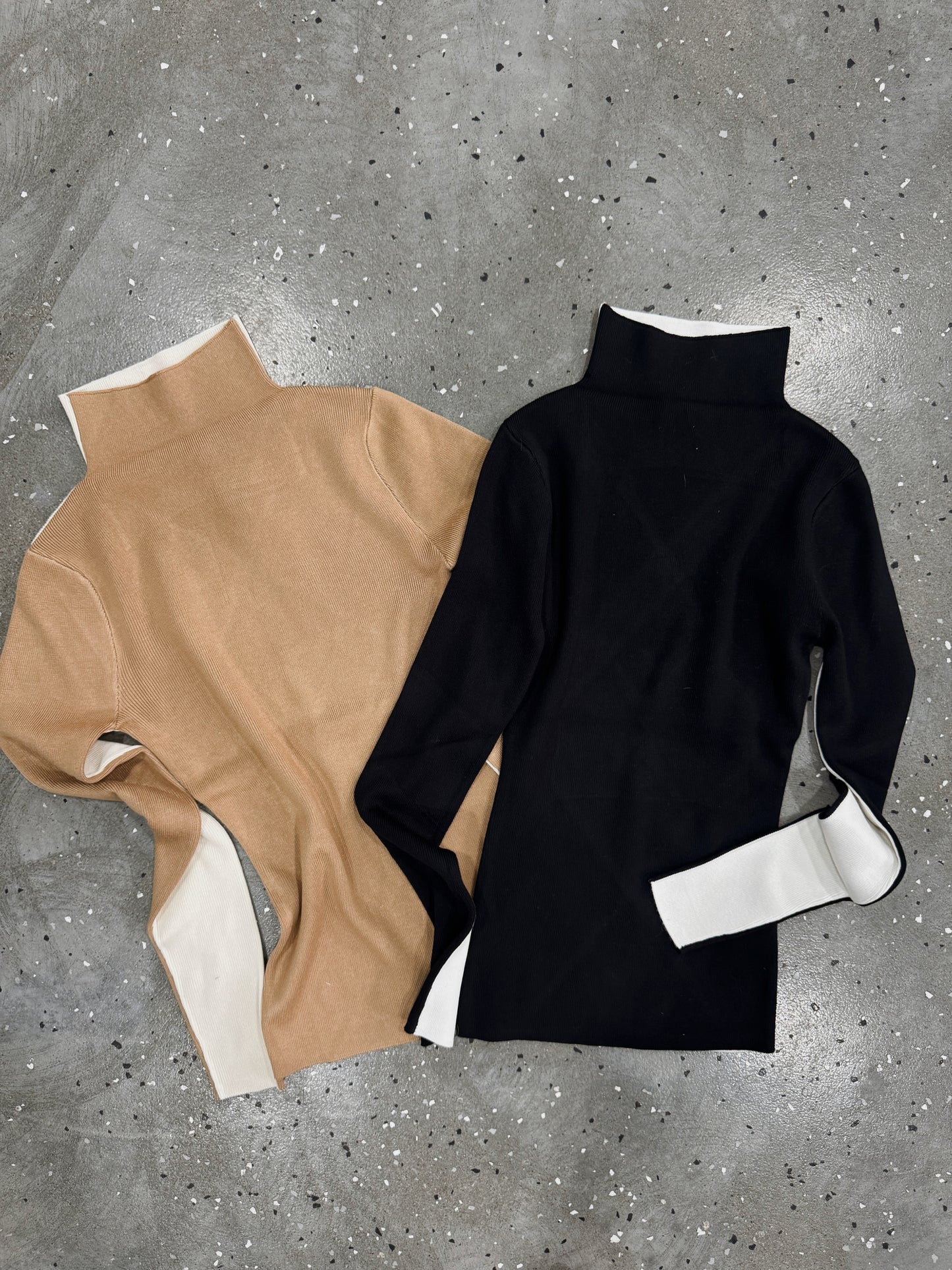 Two Tone Mock Sweater ☆ Black